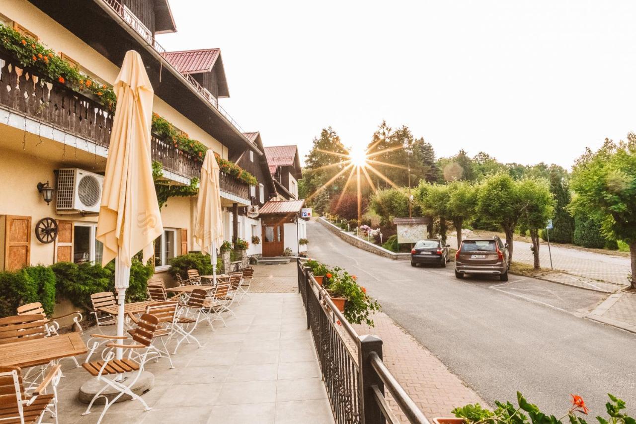 Hotel Chata Za Wsia Мислаковіце Екстер'єр фото